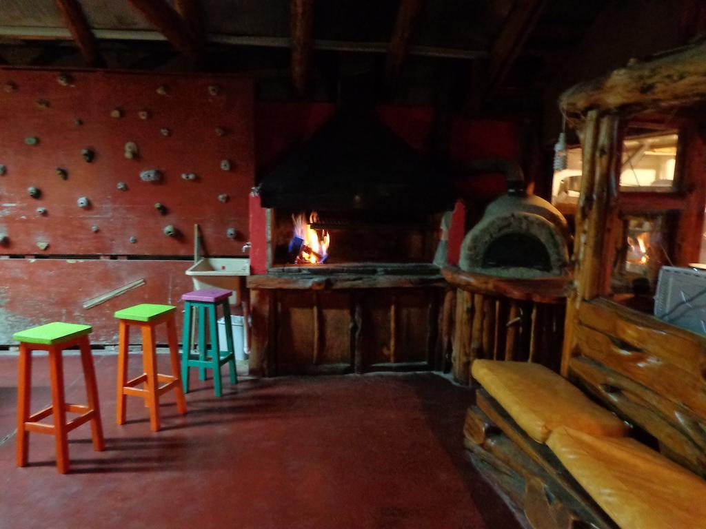 Wood House Hostel San Carlos de Bariloche Exterior photo